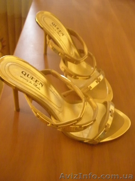 Золотые босоножки - <ro>Изображение</ro><ru>Изображение</ru> #1, <ru>Объявление</ru> #147538