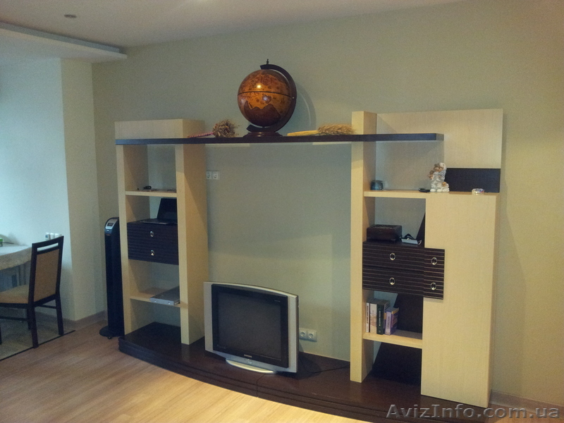 ТВ стенка б/у. В хорошем состоянии - <ro>Изображение</ro><ru>Изображение</ru> #1, <ru>Объявление</ru> #437702