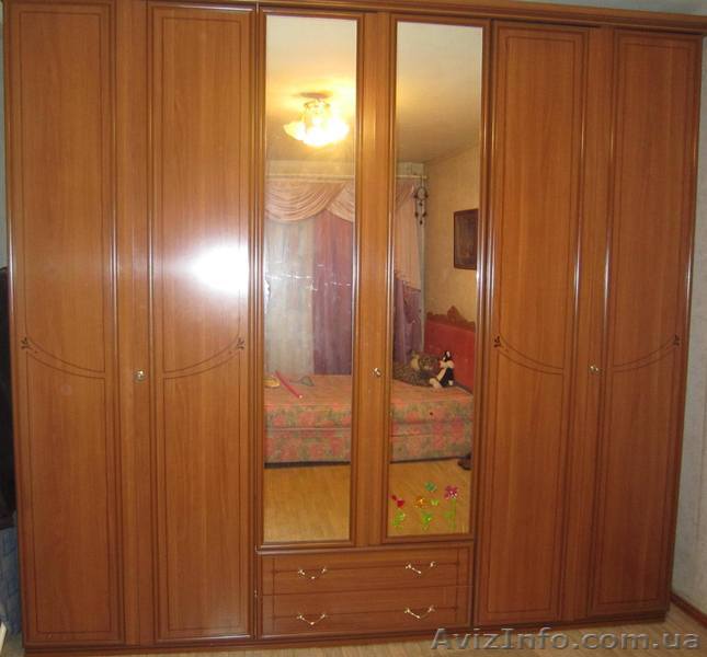 Шкаф производство Италия в спальню - <ro>Изображение</ro><ru>Изображение</ru> #1, <ru>Объявление</ru> #559806