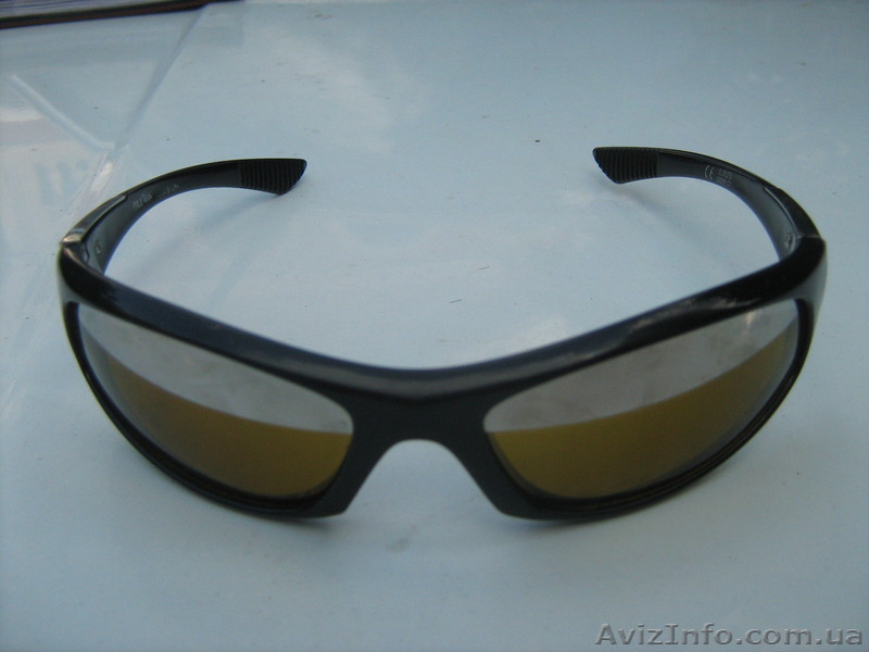 Очки-антифары снабжены двуступенчатой линзой - <ro>Изображение</ro><ru>Изображение</ru> #1, <ru>Объявление</ru> #933704