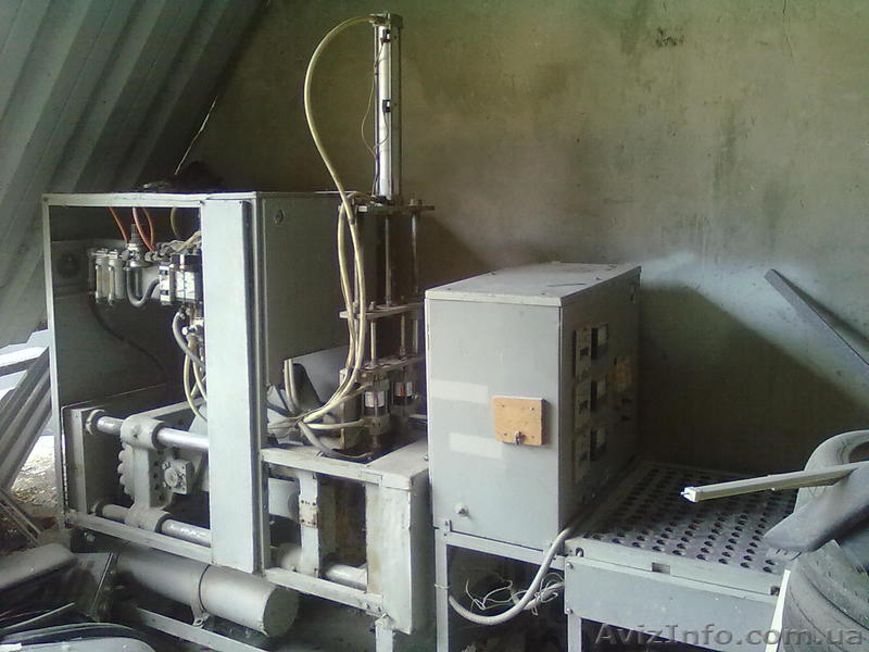 Выдувная машина пет бутылки 450 шт час. - <ro>Изображение</ro><ru>Изображение</ru> #1, <ru>Объявление</ru> #1024465