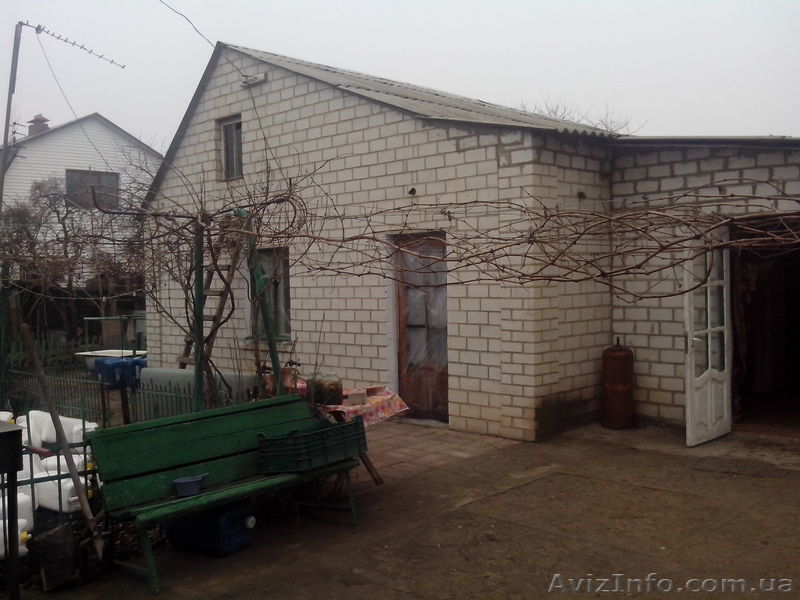 Дом в червоном хуторе, 6 соток, фасад на Жукова - <ro>Изображение</ro><ru>Изображение</ru> #1, <ru>Объявление</ru> #1042649