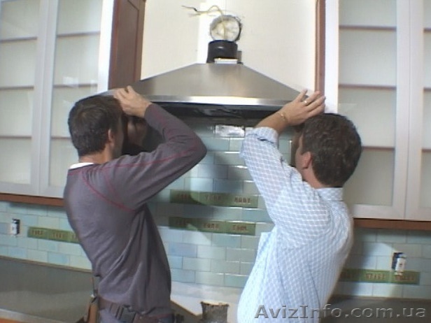 Установка вытяжки на кухне в Одессе. - <ro>Изображение</ro><ru>Изображение</ru> #1, <ru>Объявление</ru> #1076666