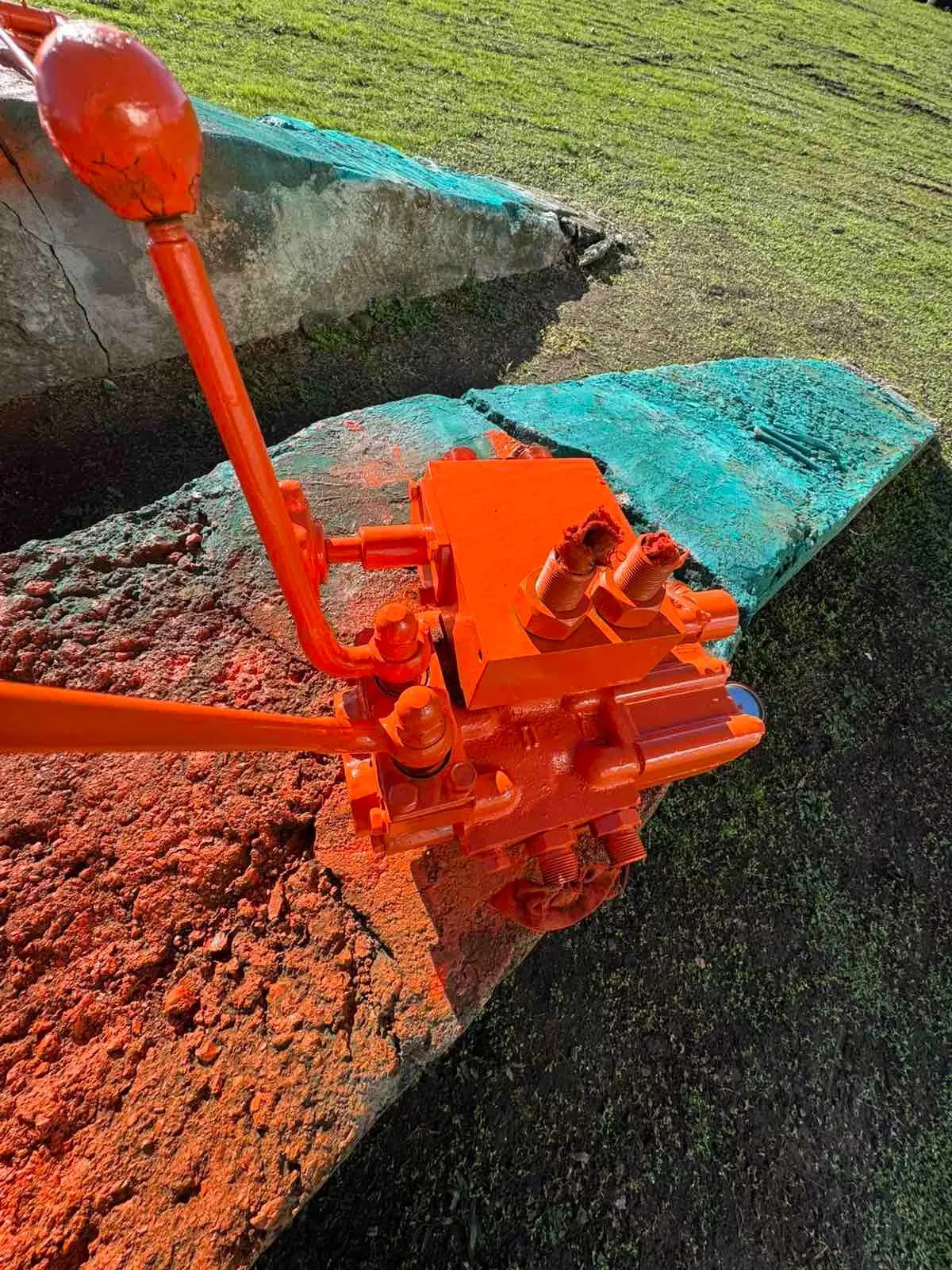 Гидравлический распределитель  с  краном давления масла - <ro>Изображение</ro><ru>Изображение</ru> #1, <ru>Объявление</ru> #1739291