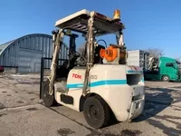 Газ-бензиновий навантажувач TCM (Nissan), із напрацюванням 1903 мотогодин - <ro>Изображение</ro><ru>Изображение</ru> #3, <ru>Объявление</ru> #1752511