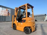 Вилковий електронавантажувач Toyota з напівкабіною, випуск кінець 2020 року - <ro>Изображение</ro><ru>Изображение</ru> #3, <ru>Объявление</ru> #1753290