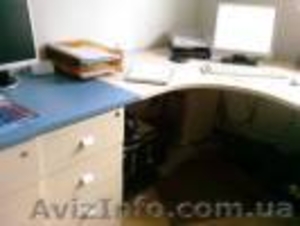 Продам офисную мебель (кабинет директора и компьютерные столы) - <ro>Изображение</ro><ru>Изображение</ru> #3, <ru>Объявление</ru> #821641