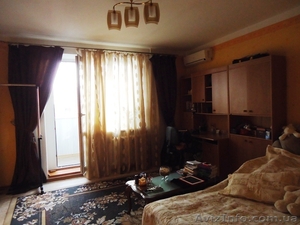 Продам  3-х комн. квартиру на ул. Маршала Малиновского - <ro>Изображение</ro><ru>Изображение</ru> #1, <ru>Объявление</ru> #836072