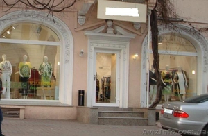 Магазин в торговом, проходном месте - <ro>Изображение</ro><ru>Изображение</ru> #1, <ru>Объявление</ru> #893711