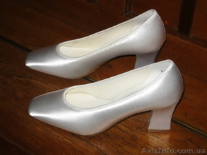 Туфли женские (США) новые! Элегантные серебристо-белые, р. 22,5-23 см - <ro>Изображение</ro><ru>Изображение</ru> #2, <ru>Объявление</ru> #946054