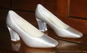 Туфли женские (США) новые! Элегантные серебристо-белые, р. 22,5-23 см - <ro>Изображение</ro><ru>Изображение</ru> #1, <ru>Объявление</ru> #946054