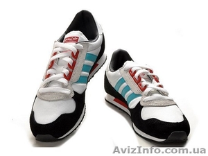 Женские кроссовки Adidas julrunne.