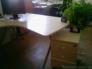 Продам стол для студента, школьника, или сотрудника в офис.  - <ro>Изображение</ro><ru>Изображение</ru> #2, <ru>Объявление</ru> #1148553