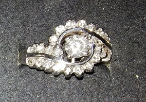 Элегантное кольцо из белого золота с бриллиантами - <ro>Изображение</ro><ru>Изображение</ru> #4, <ru>Объявление</ru> #1233533