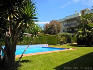 Новые квартиры в комплексе с бассейном на побережье Коста Дорада.