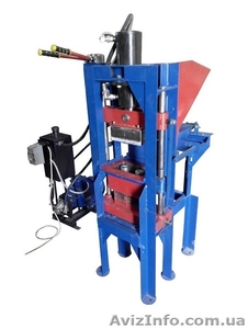 Гидравлический пресс для производства кирпича Lego