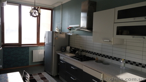 Продается трехкомнатная квартира в кирпичном доме на "Таирова" с ремонтом. - <ro>Изображение</ro><ru>Изображение</ru> #2, <ru>Объявление</ru> #1614900