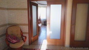Продается трехкомнатная квартира в кирпичном доме на "Таирова" с ремонтом. - <ro>Изображение</ro><ru>Изображение</ru> #3, <ru>Объявление</ru> #1614900