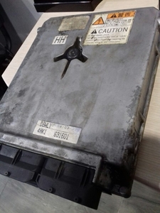 Блок управления  двигателем  на 4HK1 e3