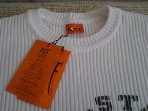 новый свитер белый Турция, 50% шерсть. Отличное качество. - <ro>Изображение</ro><ru>Изображение</ru> #1, <ru>Объявление</ru> #1717959