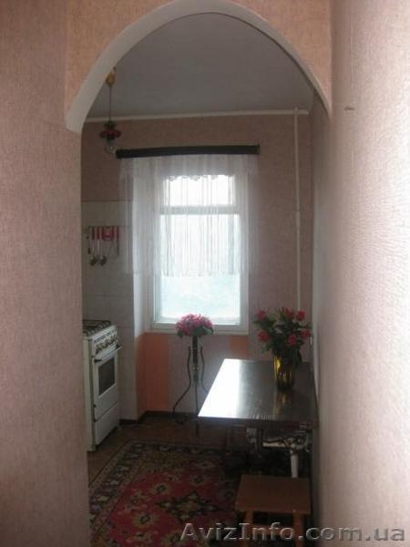 Сдам свою 1-но комнатную квартиру на ул.Ак.Заболотного посуточно  - <ro>Изображение</ro><ru>Изображение</ru> #3, <ru>Объявление</ru> #22225