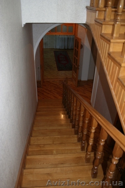 Продам 3-х этажный дом на ул.Усатовская.  - <ro>Изображение</ro><ru>Изображение</ru> #3, <ru>Объявление</ru> #126567