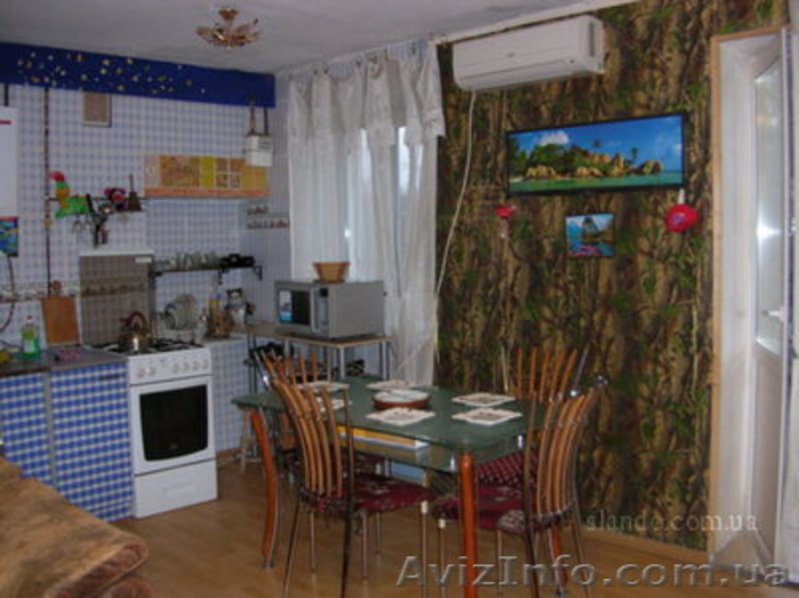 1 комнатная квартира-студия посуточно своя - <ro>Изображение</ro><ru>Изображение</ru> #2, <ru>Объявление</ru> #210058