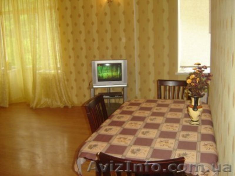 Трёхкомнатная вартира посуточно. - <ro>Изображение</ro><ru>Изображение</ru> #4, <ru>Объявление</ru> #469279