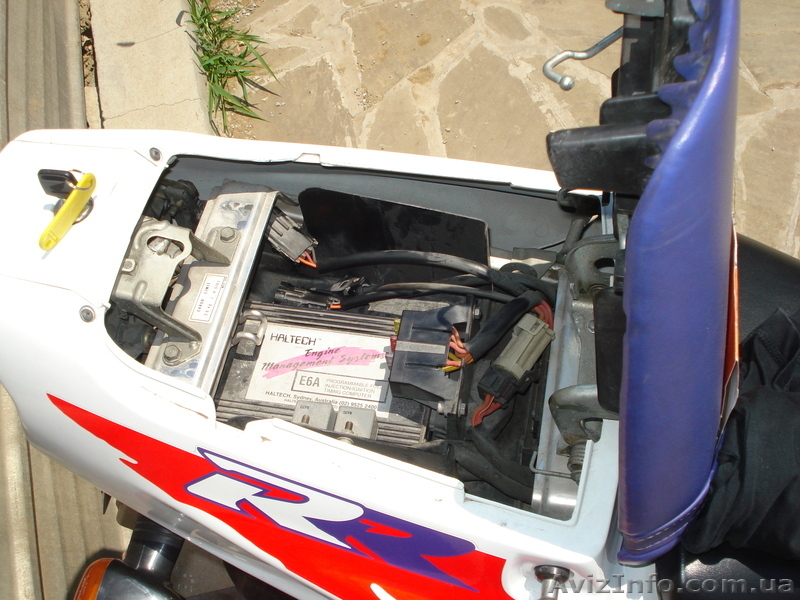 CBR 900 RR Fireblade  - <ro>Изображение</ro><ru>Изображение</ru> #7, <ru>Объявление</ru> #652848