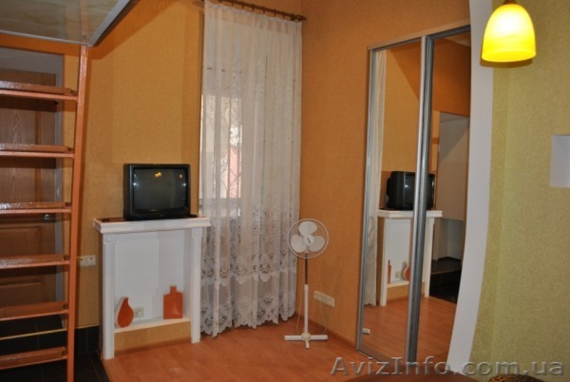 Сдаю посуточно квартиру в центре города. - <ro>Изображение</ro><ru>Изображение</ru> #2, <ru>Объявление</ru> #766995