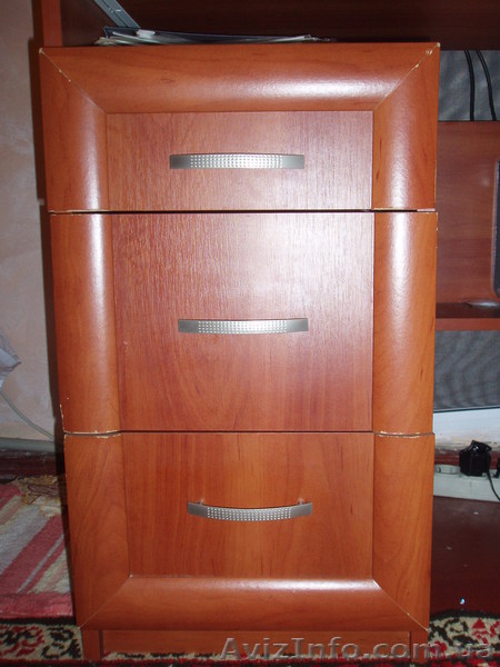 Срочно!Продам компьютерный стол - <ro>Изображение</ro><ru>Изображение</ru> #4, <ru>Объявление</ru> #783455