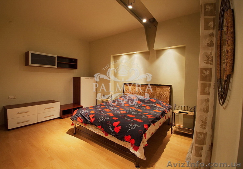 Отличная трёхкомнатная квартира в центре посуточно - <ro>Изображение</ro><ru>Изображение</ru> #4, <ru>Объявление</ru> #902375