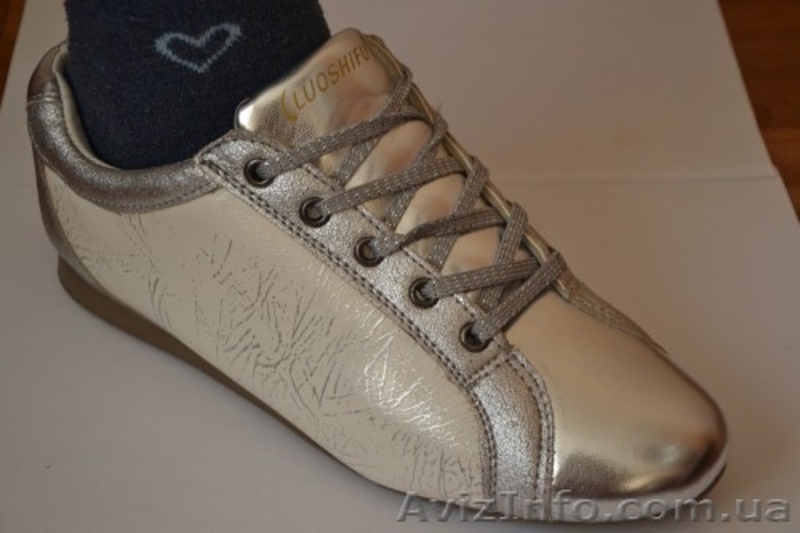 продам крупным оптом кроссовки женские в ассортименте - <ro>Изображение</ro><ru>Изображение</ru> #4, <ru>Объявление</ru> #1047512