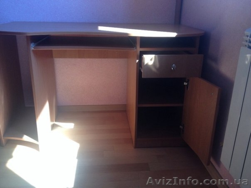 Продам компьютерный стол в хорошем состоянии дешево - <ro>Изображение</ro><ru>Изображение</ru> #4, <ru>Объявление</ru> #1118412