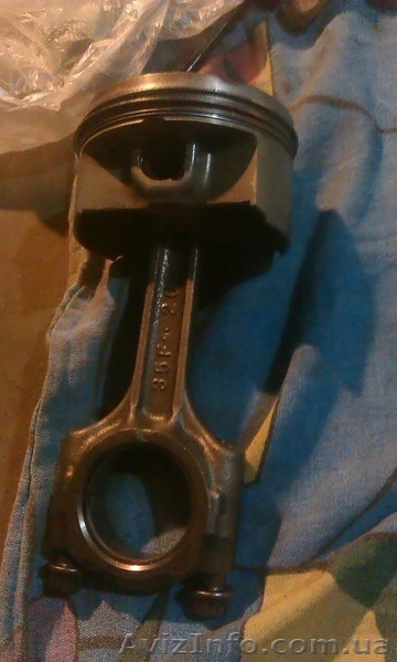 suzuki GSXR 750 - <ro>Изображение</ro><ru>Изображение</ru> #3, <ru>Объявление</ru> #1560857