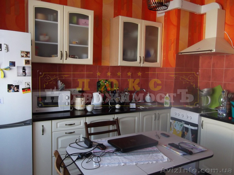 Продам однокомнатную квартиру (студия) ЖК Радужный - <ro>Изображение</ro><ru>Изображение</ru> #3, <ru>Объявление</ru> #1575888