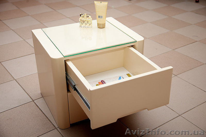 Прикроватная тумбочка из дерева в Одессе. Лучшее решение для спальни - <ro>Изображение</ro><ru>Изображение</ru> #4, <ru>Объявление</ru> #1635023