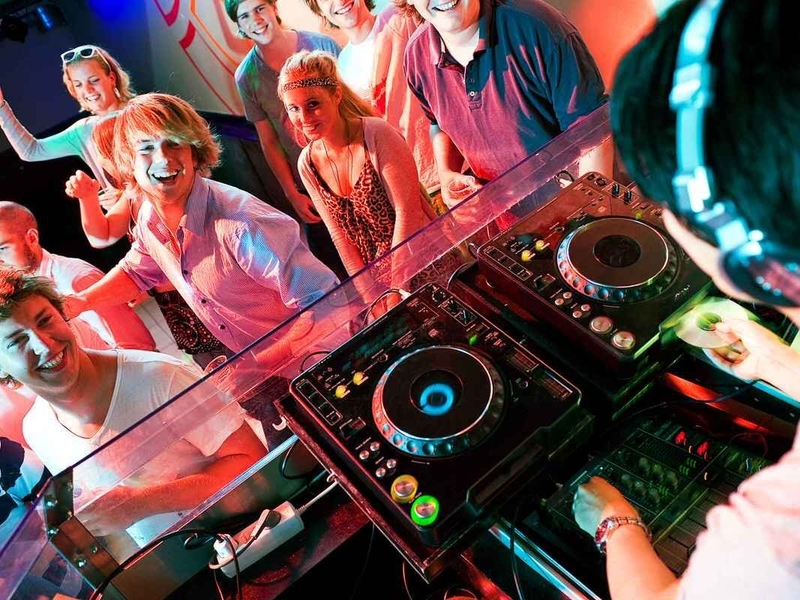 Живая музыка,живой вокал,вокалисты,диджей,ведущая,тамада,шоу программа - <ro>Изображение</ro><ru>Изображение</ru> #8, <ru>Объявление</ru> #1731309