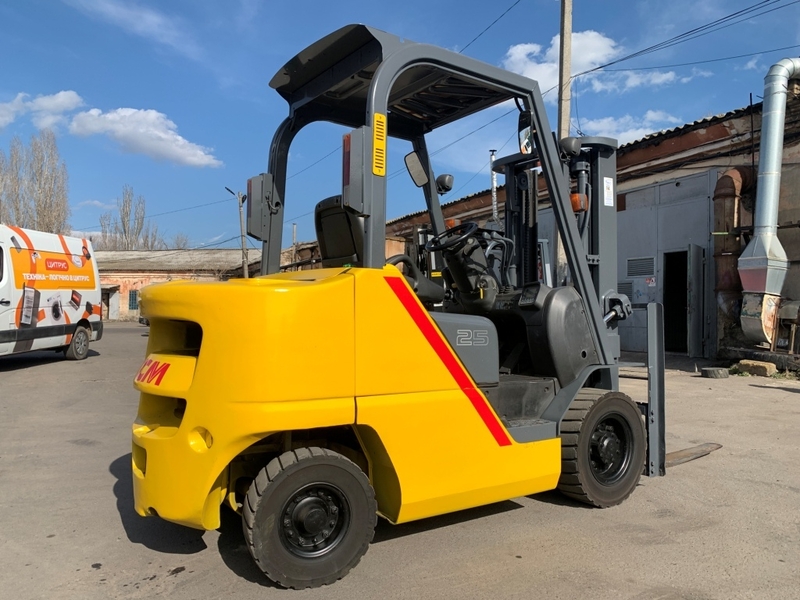 Вилочний автонавантажувач TCM (Nissan), 2017 року, з напрацюванням 7706 м/год - <ro>Изображение</ro><ru>Изображение</ru> #4, <ru>Объявление</ru> #1749031