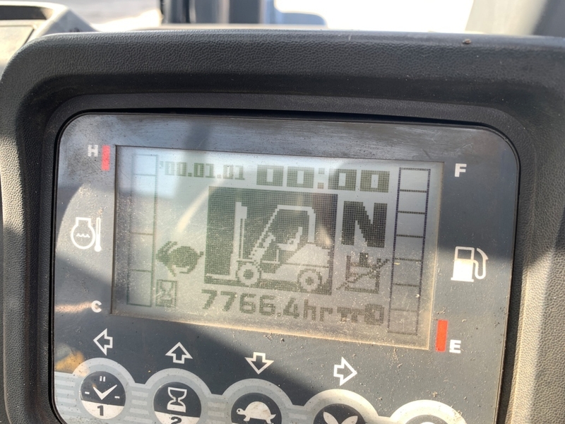 Вилочний автонавантажувач TCM (Nissan), 2017 року, з напрацюванням 7706 м/год - <ro>Изображение</ro><ru>Изображение</ru> #8, <ru>Объявление</ru> #1749031