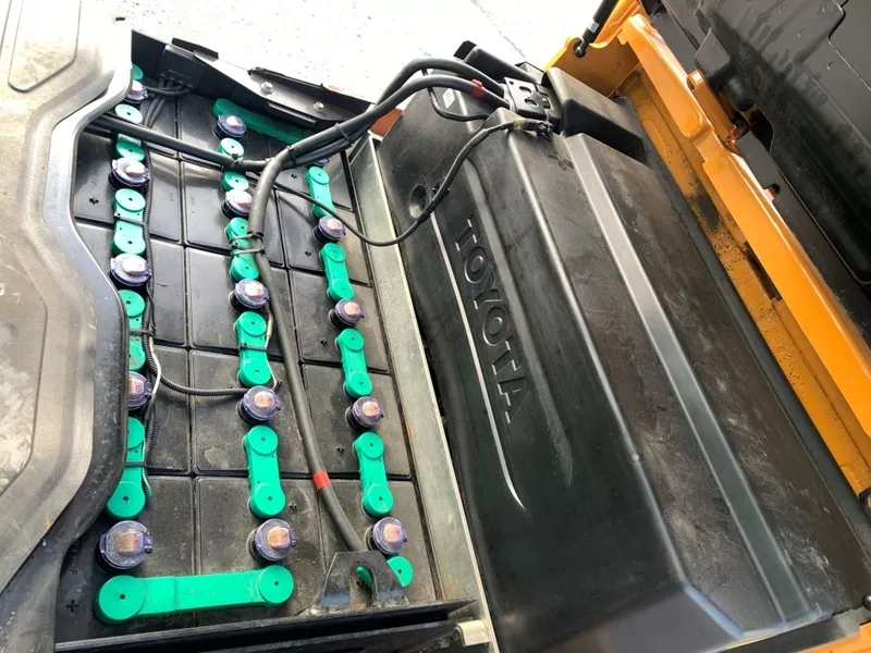 Вилковий електронавантажувач Toyota з напівкабіною, випуск кінець 2020 року - <ro>Изображение</ro><ru>Изображение</ru> #8, <ru>Объявление</ru> #1753290